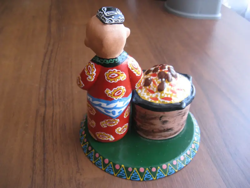 Статуэтка керамическая УЗБЕК И ПЛОВ