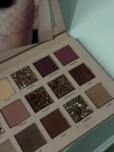 Оригинал тени huda beauty