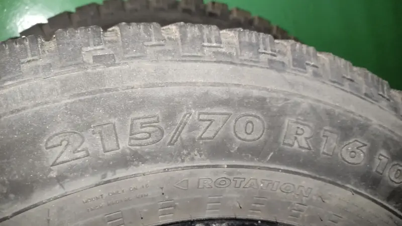 Колесо, шины 215/70 R16 Nokian 3 шт