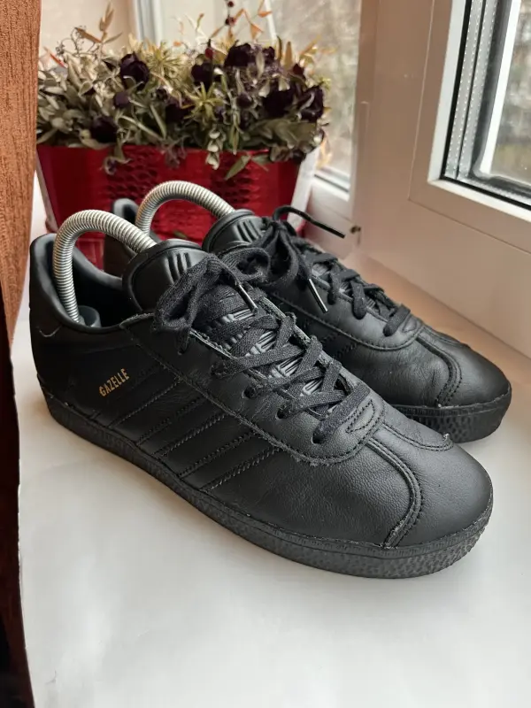 Кроссовки adidas gazelle