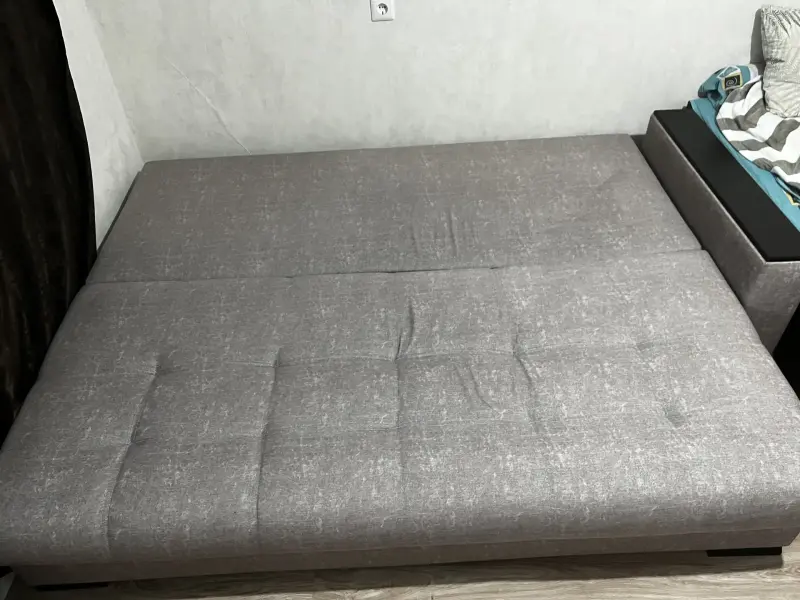 Диван