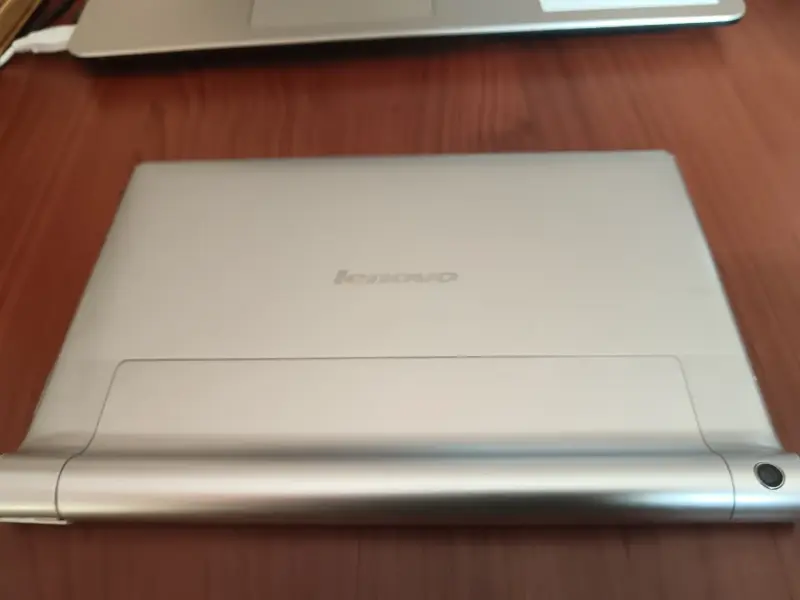 Lenovo В8080-H планшет