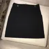 Классическая чёрная юбка