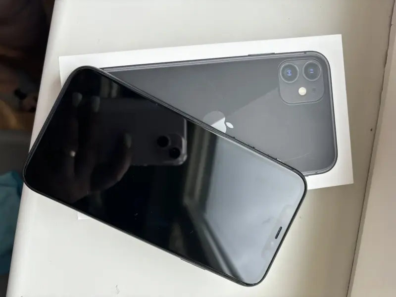 Мобильный телефон iPhone 11 128Gb