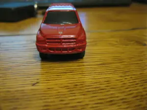 Машинка Maisto 1/64 Dodge Durango