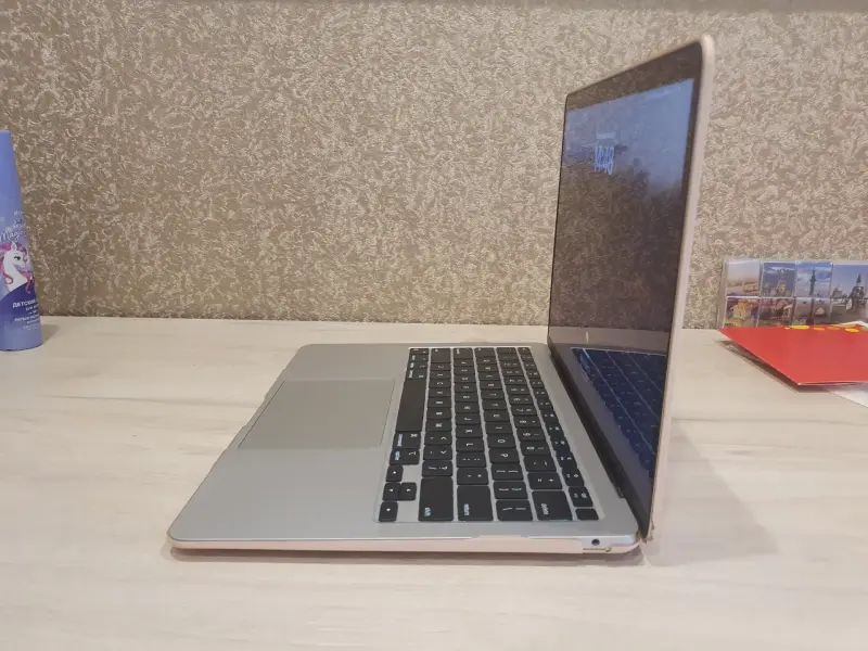 MacBook Air 13 (M1-8Gb/512Gb-Silver-US)