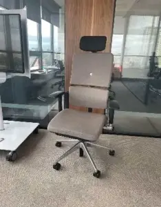 Кресло офисное Steelcase S.A. Please