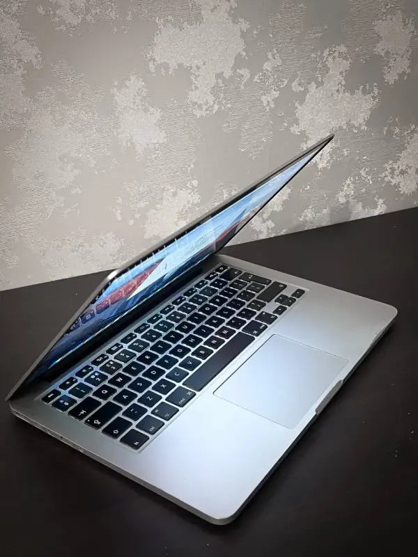 Apple MacBook Pro 13