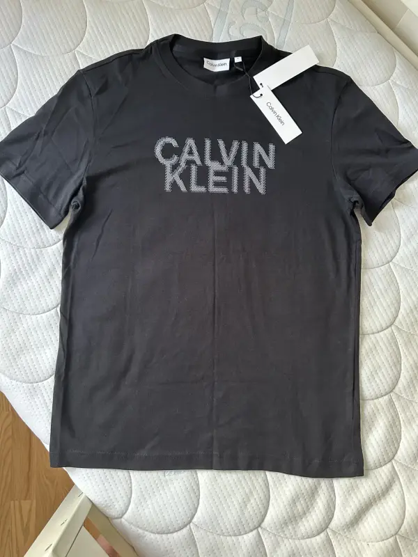 Майка Calvin Klein