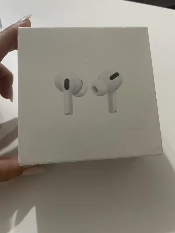 Наушники AirPods Pro