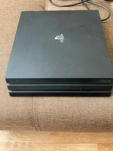 Sony PlayStation 4 Pro приставка