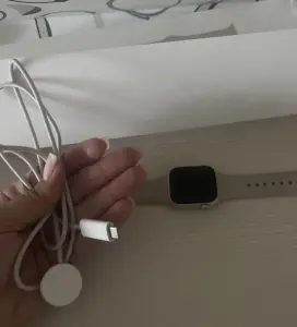 Продам Apple Watch 8