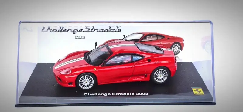 Модель авто Ferrari Challenge Stradale ( масштаб 1:43).