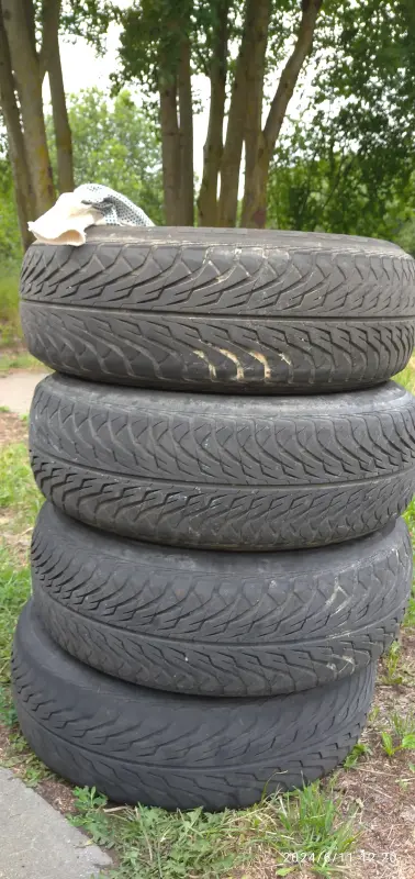 Шины 'Roadstone 185/65R15', б/у