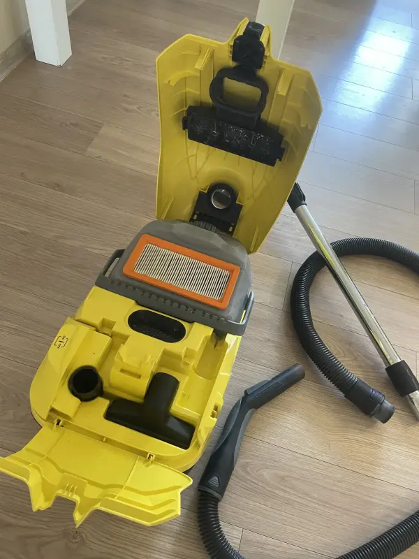 Пылесос с аквафильтром Karcher DS 5800