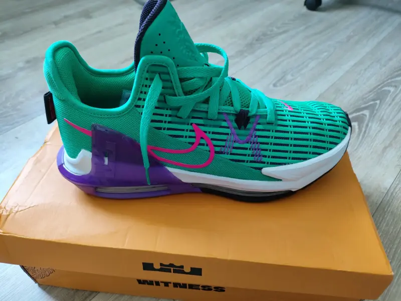 Кроссовки Nike LeBron witness 6