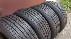 Шины DUNLOP 215/60 R16 12/2023 года (4 шт.)