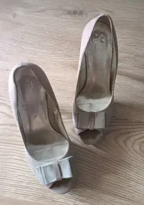 Туфли женские.