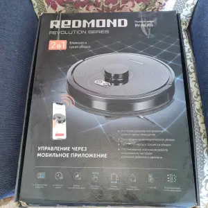 Робот пылесос Redmond RV-R670