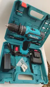 Новый шуруповерт Makita