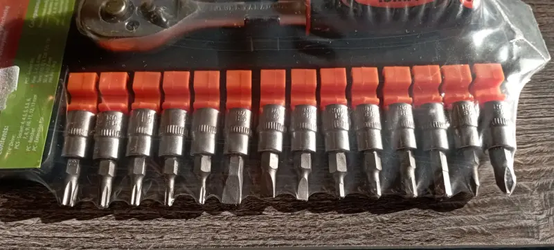 Ручной инструмент - Набор головок и бит с трещоткой Isma (28 предметов) - Вся Беларусь - Фото 4 Набор головок и бит с трещоткой Isma (28 предметов) - Вся Беларусь - 143007 - Доска объявлений Kupika.by - Фото 4