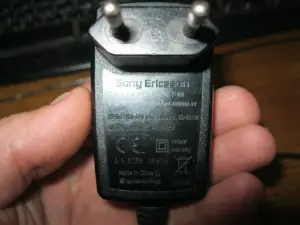 Сетевое зарядное устройство Sony Ericsson CST-60