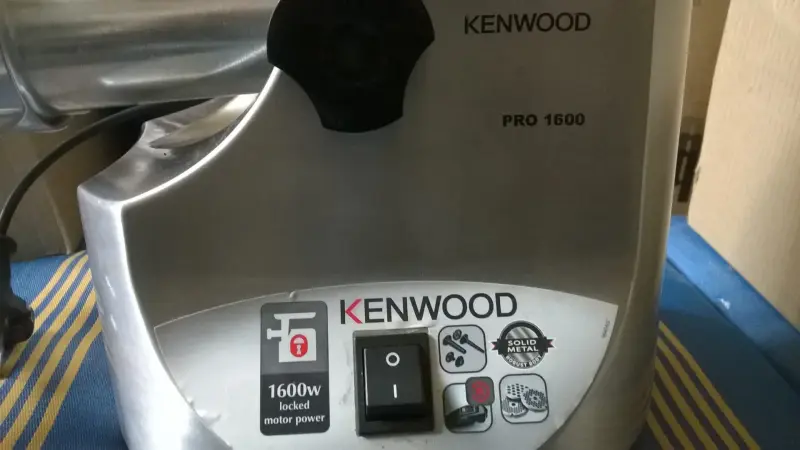 Электромясорубка Kenwood MG510 Мясорубка электрическая