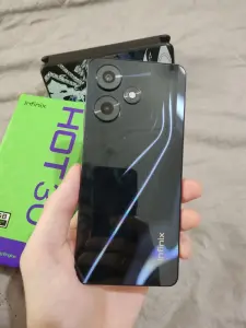 Infinix HOT 30 8/128 черный