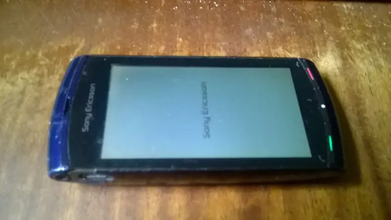 Мобильный Телефон Sony Ericsson Vivaz U5i