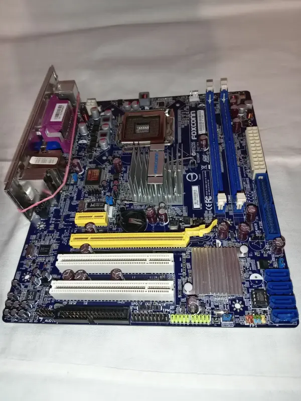 Продам Материнскую Плату Intel LGA 775 DDR2 НОВУЮ