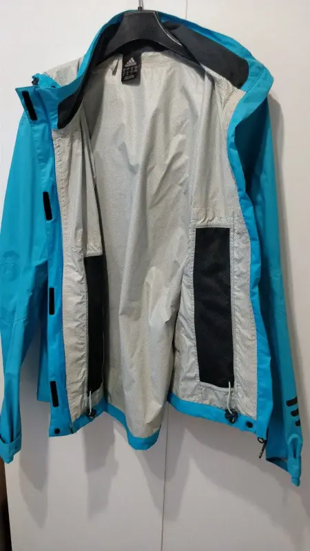 Куртка женская Adidas CLIMAPROOF