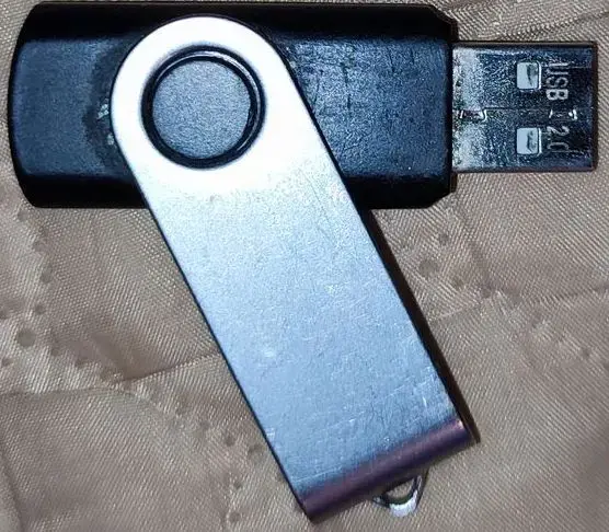 USB Flash 4GB флешка