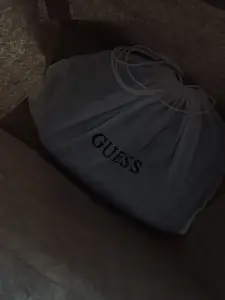 Сумка оригинал guess