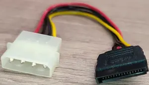 Переходник Molex-SATA