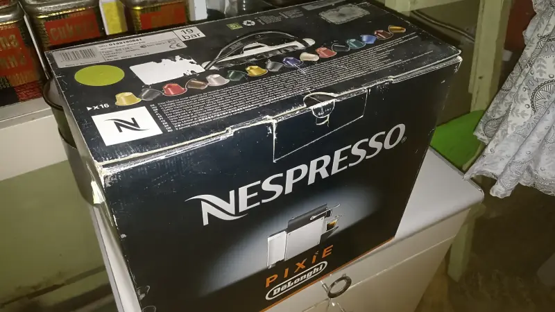 Кофеварка DeLonghi Nespresso Pixel EN 125 L 19 бар капсульная