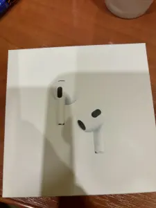 Наушники AirPods