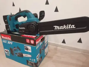 Пила цепная Makita аккумуляторная с зарядным и 2 аккумуляторами