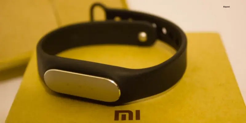 Фитнес-браслет Xiaomi Mi Band 1 Пульсометр Шагомер