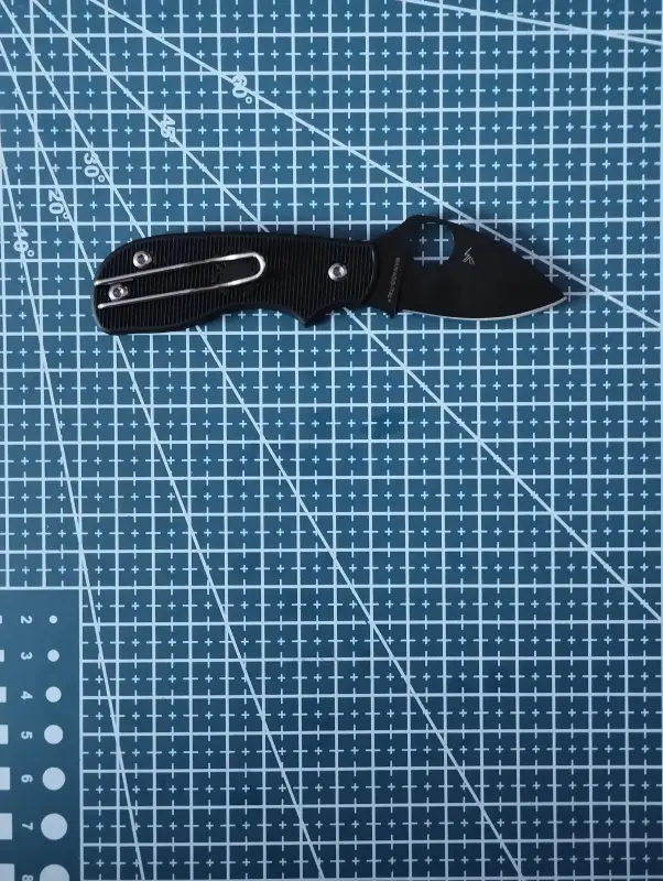 Нож Spyderco Squeak