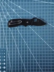 Нож Spyderco Squeak