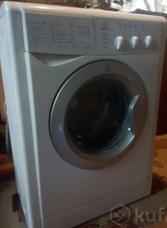 Стиралка Indesit WISL 83 А+ 4.5 кг 800 об узкая 40 см