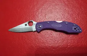 НожSpyderco delika 4