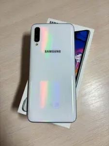 Смартфон Samsung Galaxy a70 6/128 gb