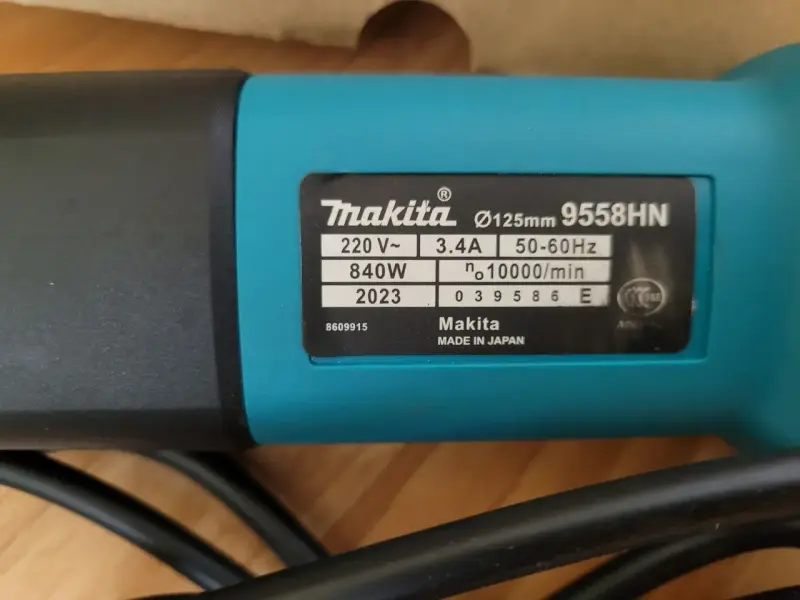 УШМ,Болгарка Makita 9558NH