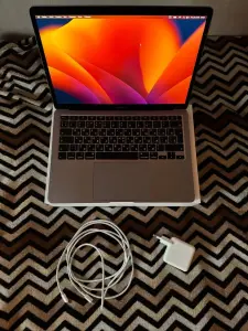 СРОЧНО Macbook Air 13 2020 i5