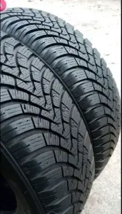 Зимние шины 195/65 R15 FALKEN (2 шт.)