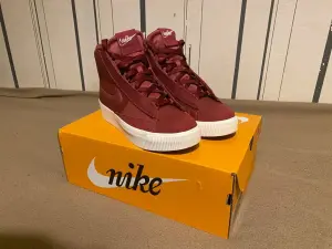 Женские кроссовки Nike Blazer Mid Victory (ориг)