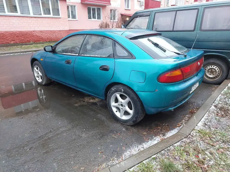 mazda 323f