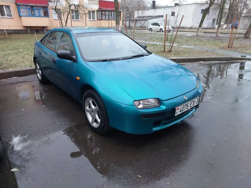 mazda 323f