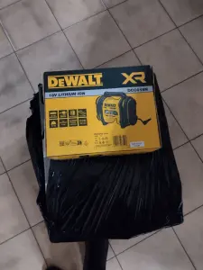 Аккумуляторный компрессор-фонарь DeWalt DCC018N-XJ из Польши